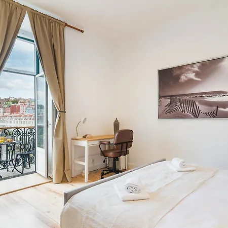 Апартаменты Mbird Rossio Square Belvedere 3br