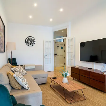 Апартаменты Mbird Rossio Square Belvedere 3br *