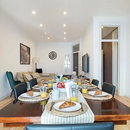 Апартаменты Mbird Rossio Square Belvedere 3br *