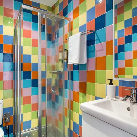 Mbird Rossio Square Belvedere 3br * Лиссабон