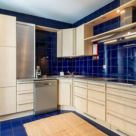 Апартаменты Mbird Rossio Square Belvedere 3br Лиссабон